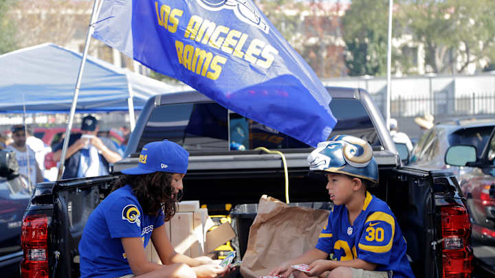 Homecoming game: Rams cap their LA comeback with home opener