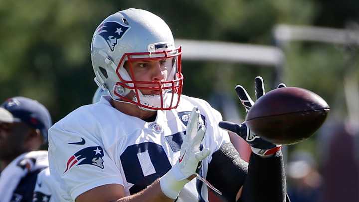 Here comes Brady, as if Browns don't have enough problems Here comes Brady, as if Browns don't have enough problems