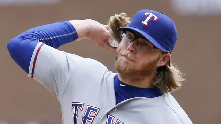 Rangers put RHP Griffin on 15-day DL, recall Claudio