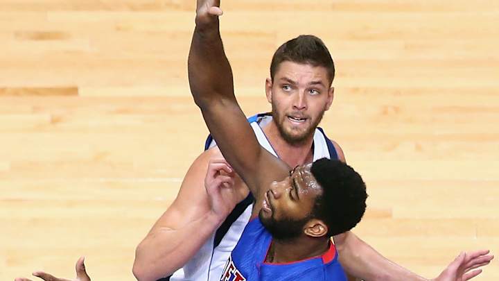 Morris, Drummond help Pistons beat Mavericks 102-96