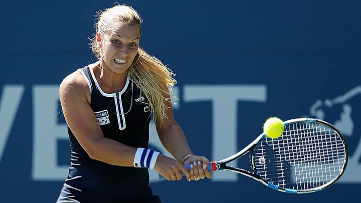 Dominika Cibulkova reaches Bank of the West semifinals