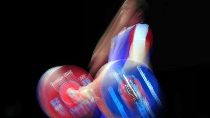 Report: Russian weightlifters face one-year ban for doping