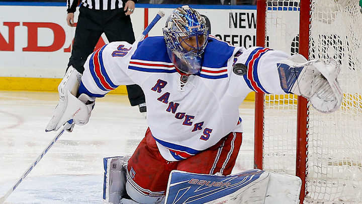 Lundqvist sets Rangers goalie mark for games played