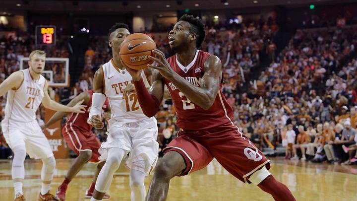 No. 25 Texas overwhelms No. 3 Oklahoma late for 76-63 win No. 25 Texas overwhelms No. 3 Oklahoma late for 76-63 win