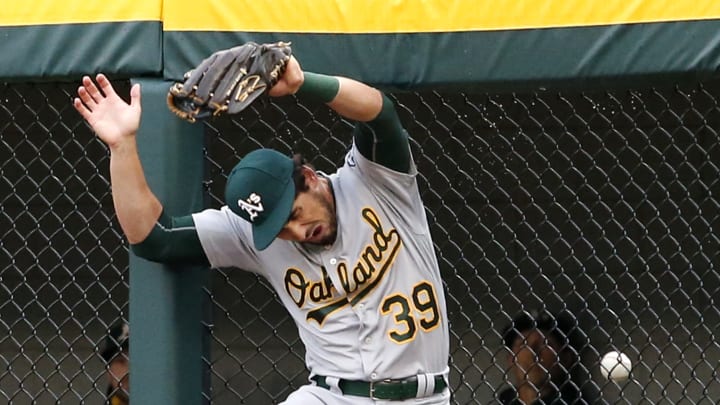 Sale ends drought with 8 scoreless, White Sox beat A's 6-2