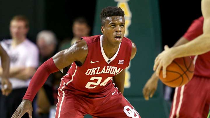 Oklahoma remains No. 1, North Carolina No. 2 in AP poll