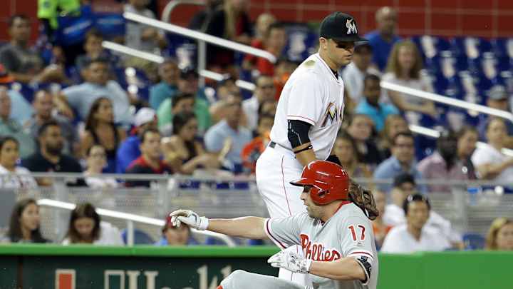 Galvis helps Phillies beat sliding Marlins 6-2
