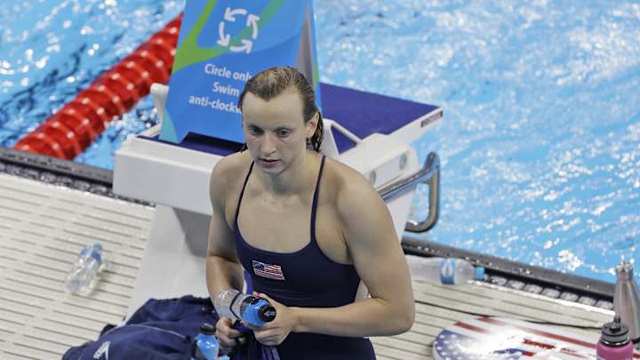 US-Australia rivalry highlights 1st night in Olympic pool