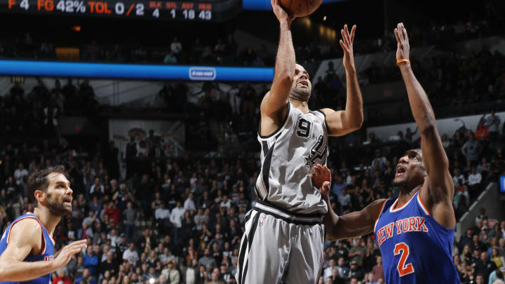Leonard has double-double; Spurs hold off Knicks 100-99