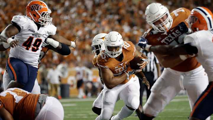 Texas RB Warren out with knee injury Texas RB Warren out with knee injury