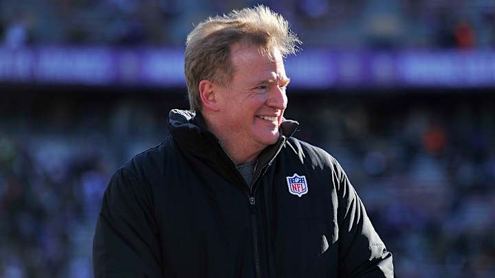 They weren’t kidding, the Vikings-Seahawks game is really, really cold