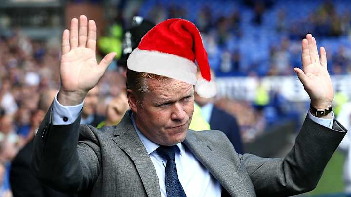 Everton’s manager’s Christmas tree is a totally normal color but fans lost their minds