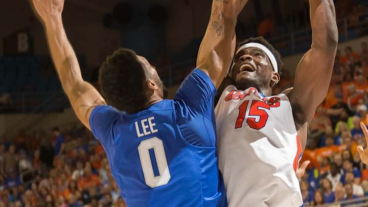Florida C Egbunu tears thumb ligament before SEC Tournament