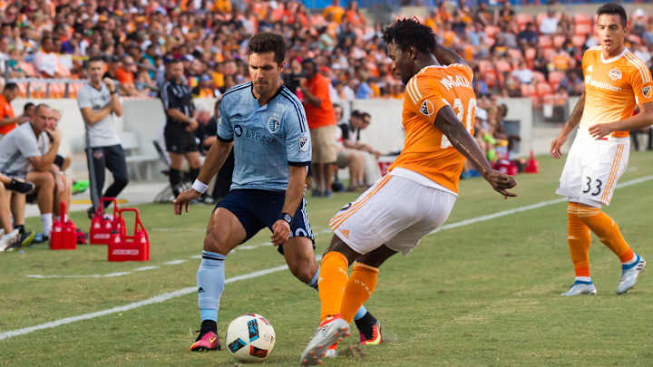 Sporting Kansas City re-signs Benny Feilhaber through 2018