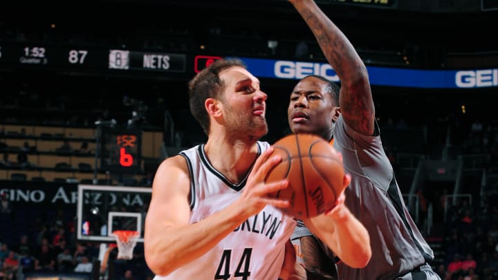 Bogdanovic, Nets top Suns in battle of lowly teams