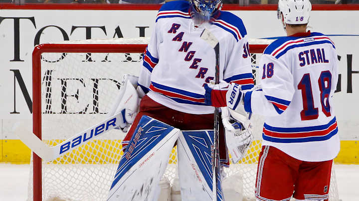 Lundqvist stops 34 shots, Rangers blank Penguins 3-0 Lundqvist stops 34 shots, Rangers blank Penguins 3-0