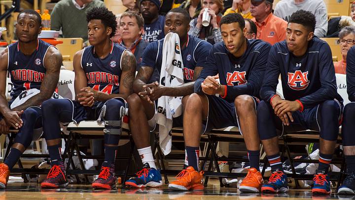 Puryear gets double-double, Missouri beats Auburn 76-61 Puryear gets double-double, Missouri beats Auburn 76-61