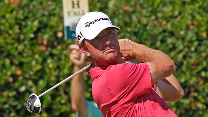Glover takes 1-shot lead in Las Vegas