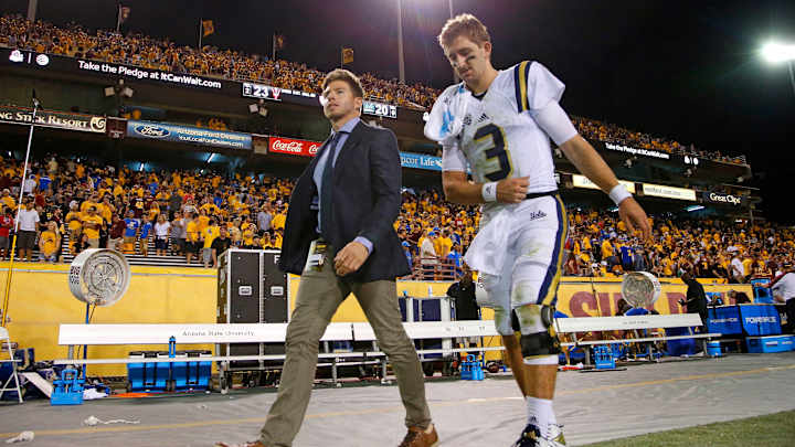 UCLA coach Mora hopeful QB Rosen can play at Washington St