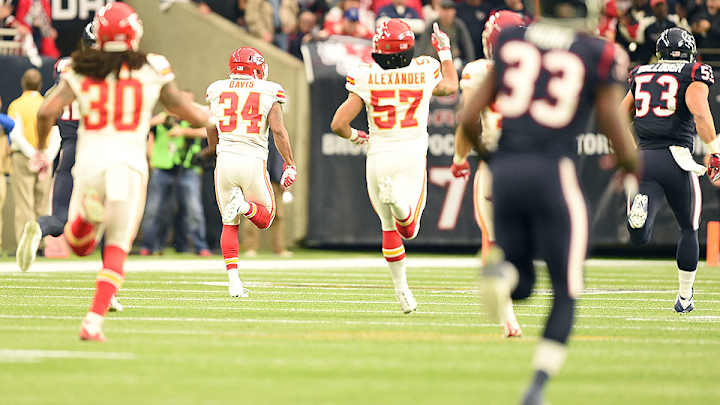 Chiefs stare down their playoff demons by terrorizing Hoyer, Texans