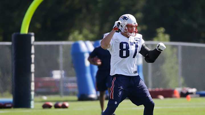 Gronkowski out again for Patriots with hamstring issue
