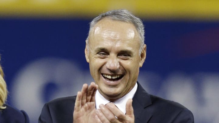 MLB moves trade deadline back 1 day to August 1