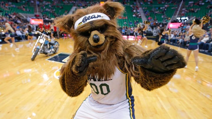 Jazz Roast Beleaguered Pistons With Savage Social Media Post