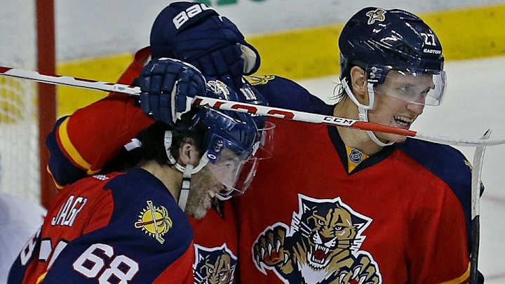 Watch: Jaromir Jagr won’t stop interrupting teammate’s interview