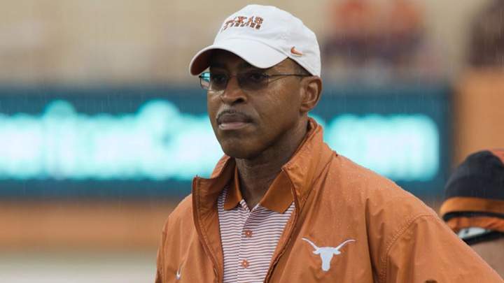 Texas demotes defensive coordinator Vance Bedford