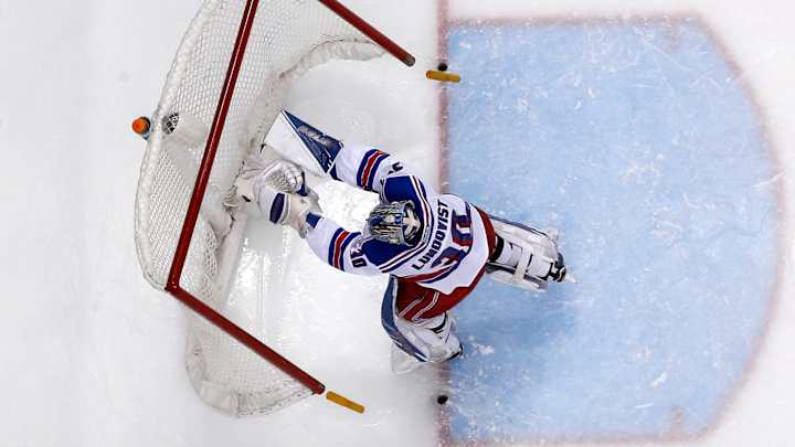 With Lundqvist hurt, Rangers recall Hellberg from AHL