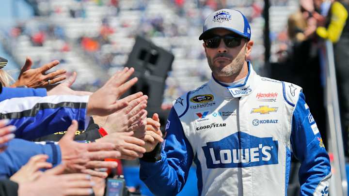 Kyle Busch wins again for weekend sweep at Martinsville