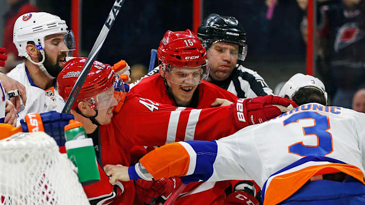 Nestrasil, Rask score 2 each, Hurricanes beat Islanders 6-3