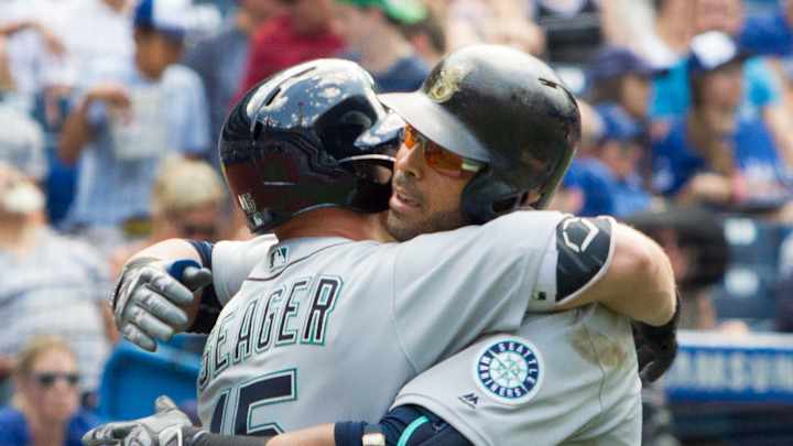 Cruz has 2 homers, 7 RBIs as Mariners thump Blue Jays 14-5