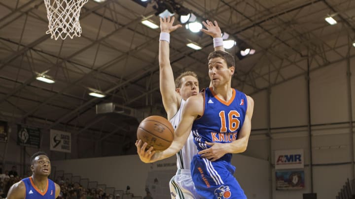 Knicks sign Jimmer Fredette to 10-day contract