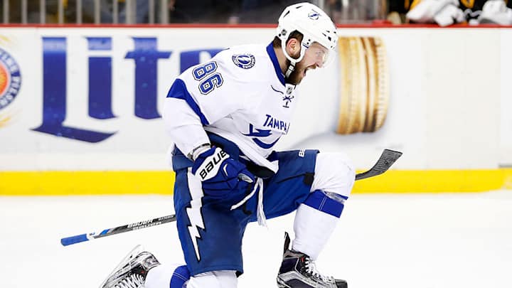 Three Stars: Kucherov comes alive for Lightning in Game 5