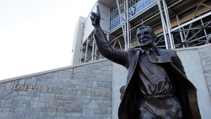 200 former Penn State players call for return of Paterno statue 200 former Penn State players call for return of Paterno statue