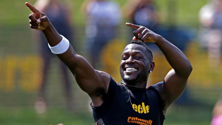 Antonio Brown wants more money, but ‘would never hold out’