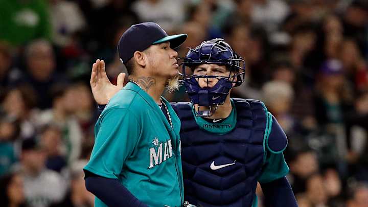 Hernandez rocked in Mariners loss to Twins