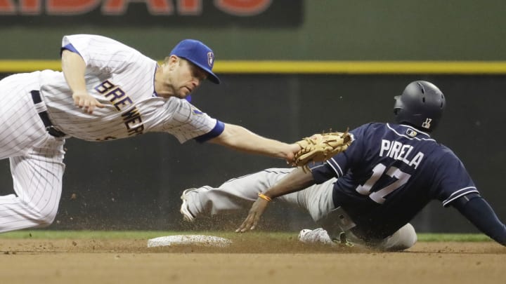 Guerra, bullpen shut down Padres in Brewers' 1-0 win