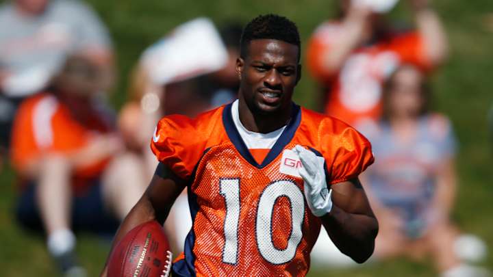 Broncos WR Emmanuel Sanders agrees to new deal Broncos WR Emmanuel Sanders agrees to new deal