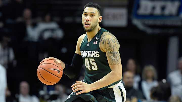 Denzel Valentine makes player of year race interesting again Denzel Valentine makes player of year race interesting again