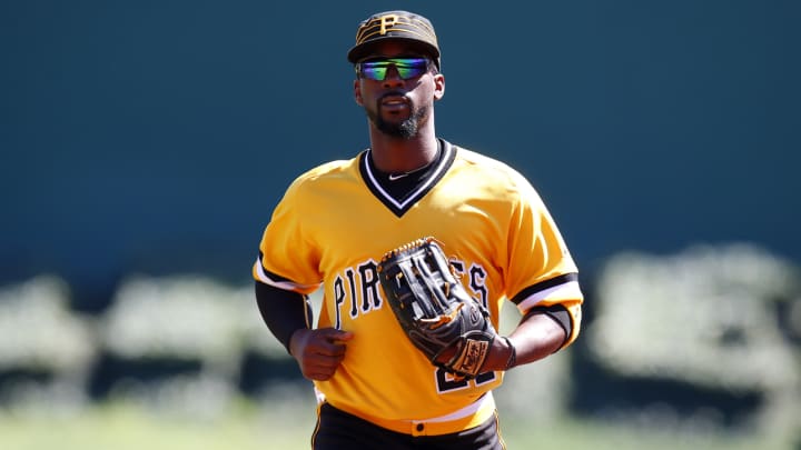 MLB rumors: News on free-agent contracts, trades and more