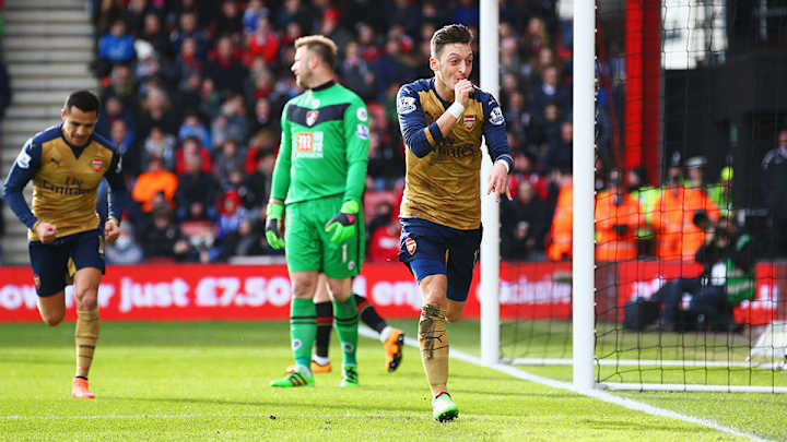 Chelsea draws Man United; Arsenal goes to 3rd Chelsea draws Man United; Arsenal goes to 3rd