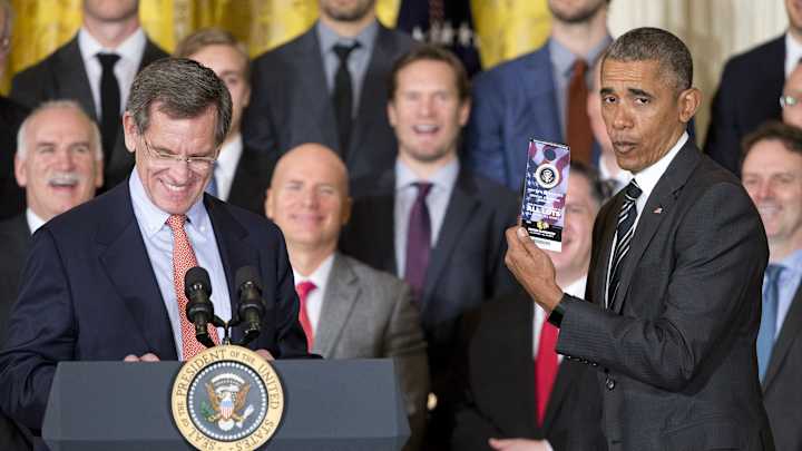 Obama honors Blackhawks