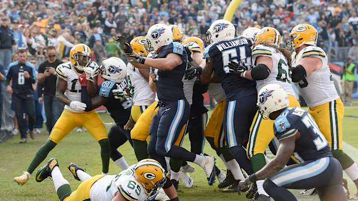 Struggling Packers now below .500 latest in season since '08