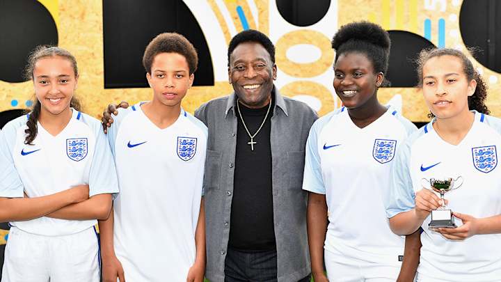 Pelé supports Pavegen kinetic energy soccer fields again