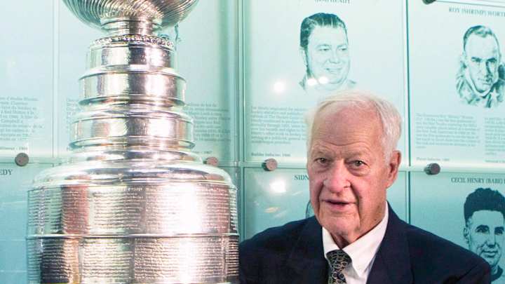 Gordie Howe's family opens visitation and funeral to public Gordie Howe's family opens visitation and funeral to public