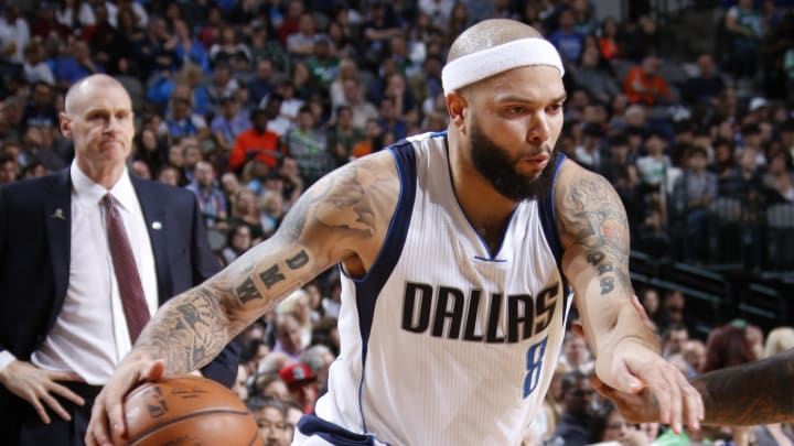 Williams helps Mavs win without Nowitzki, 91-78 over Suns