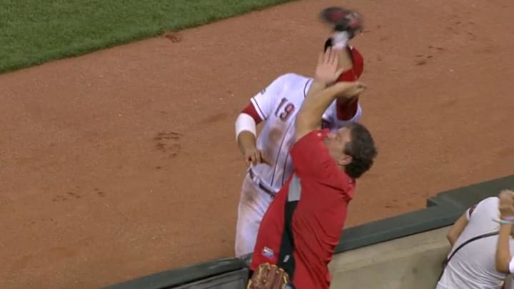 Joey Votto was very upset at a Reds fan for interfering with a foul ball