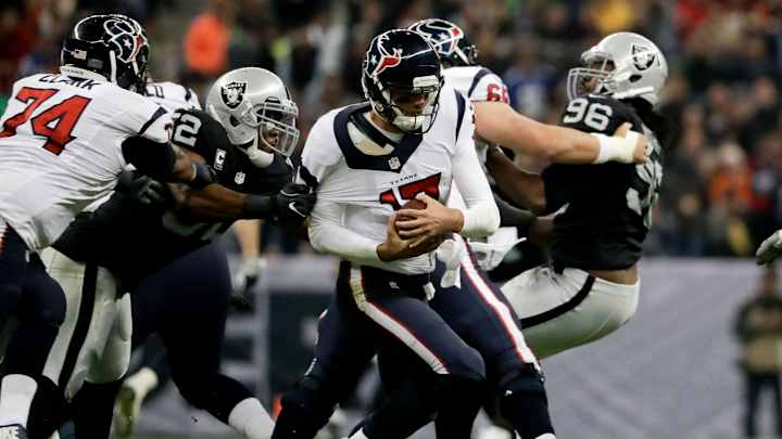 Questionable calls, lasers mar Texans visit to Mexico City